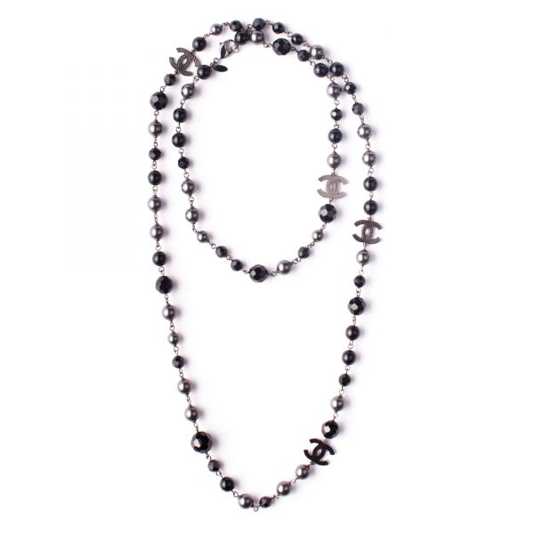 Long black pearl CC necklace