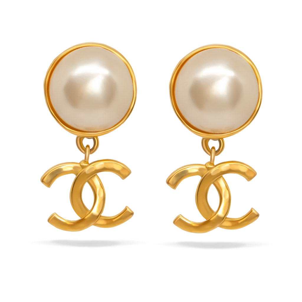 Cc earrings Chanel Gold in Metal  24403344