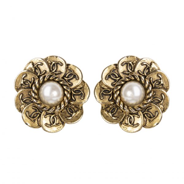 Vintage gold flower earrings with pearls