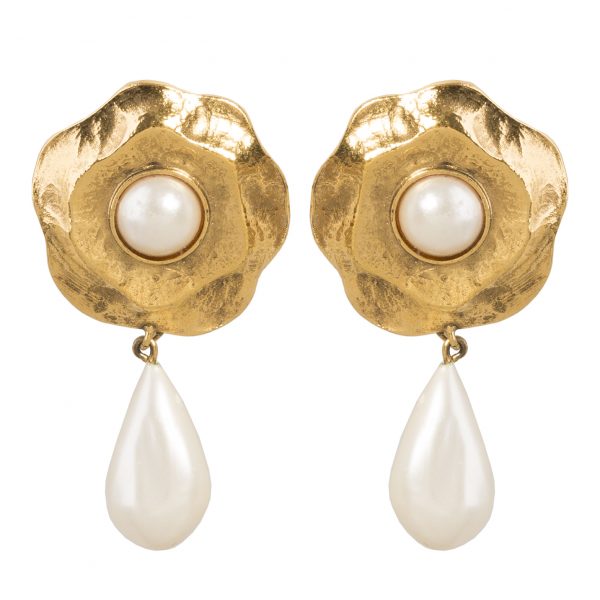 Vintage Gripoix pearl centre earrings