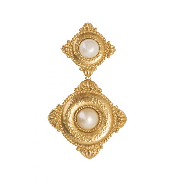 Vintage baroque pearl brooch