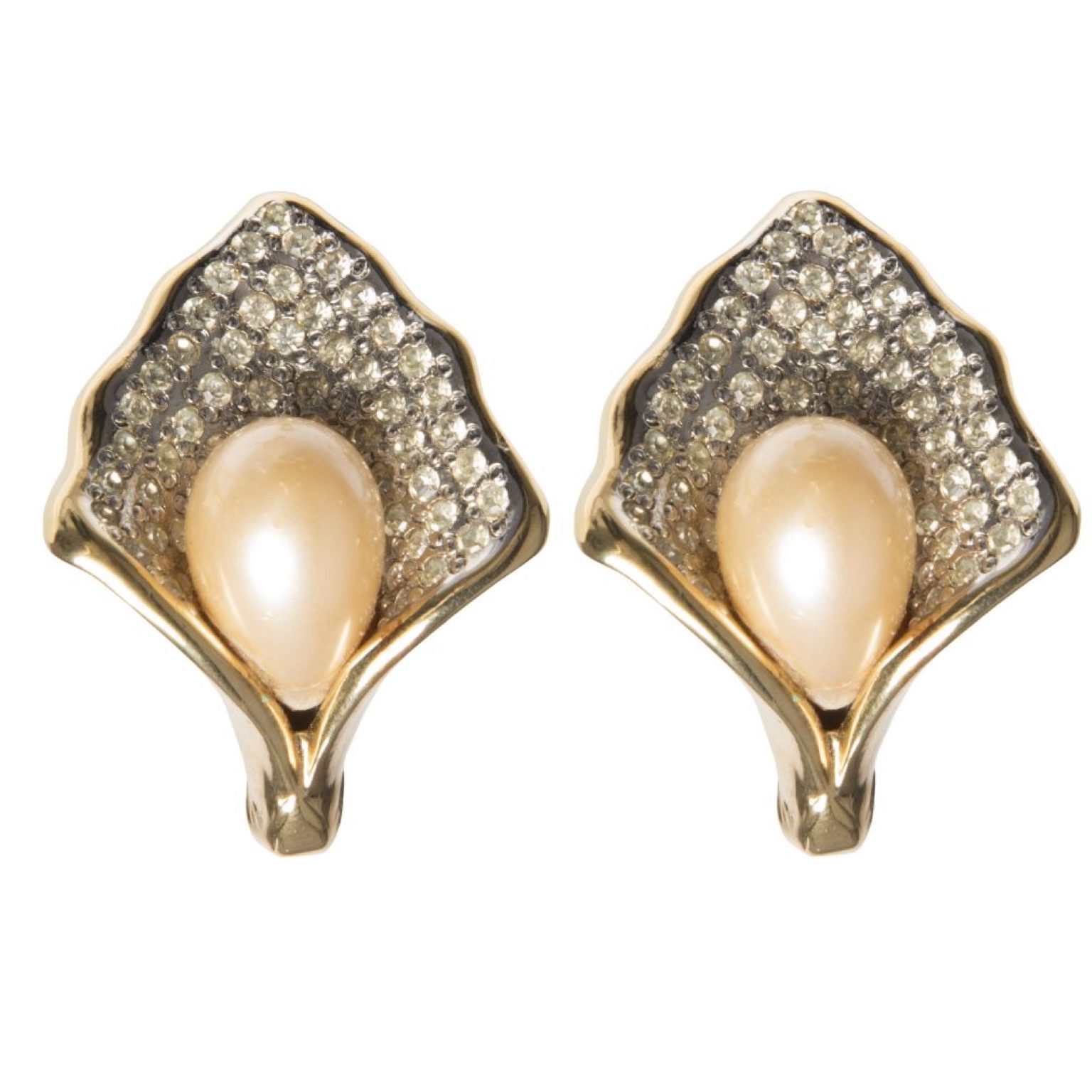 Vintage shell earrings with pearl detail