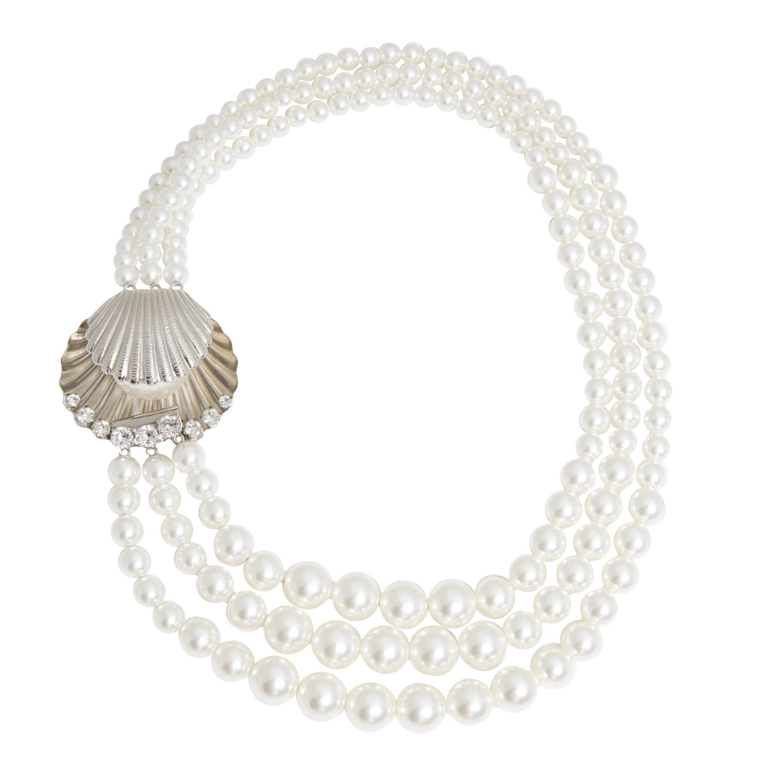 Crystal shell detail pearl necklace