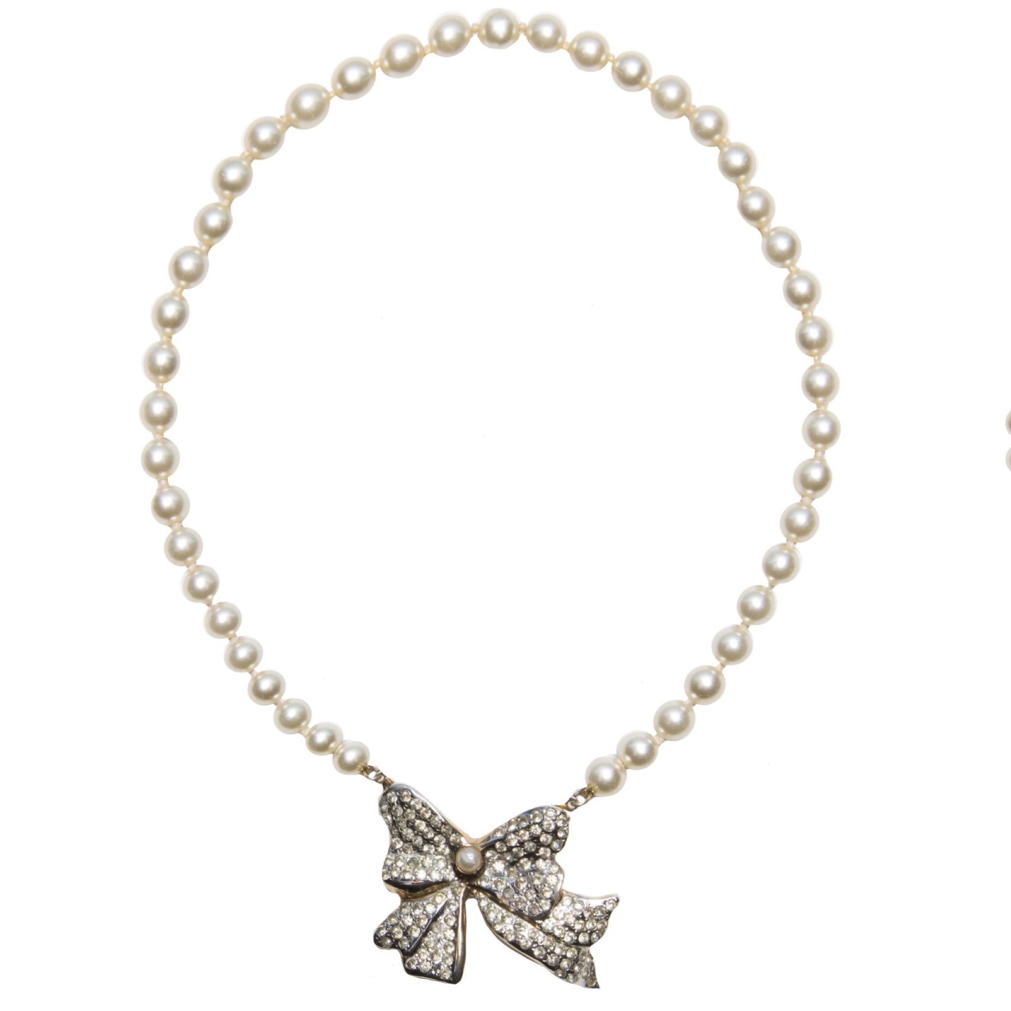 Vintage rhinestone bow pearl necklace