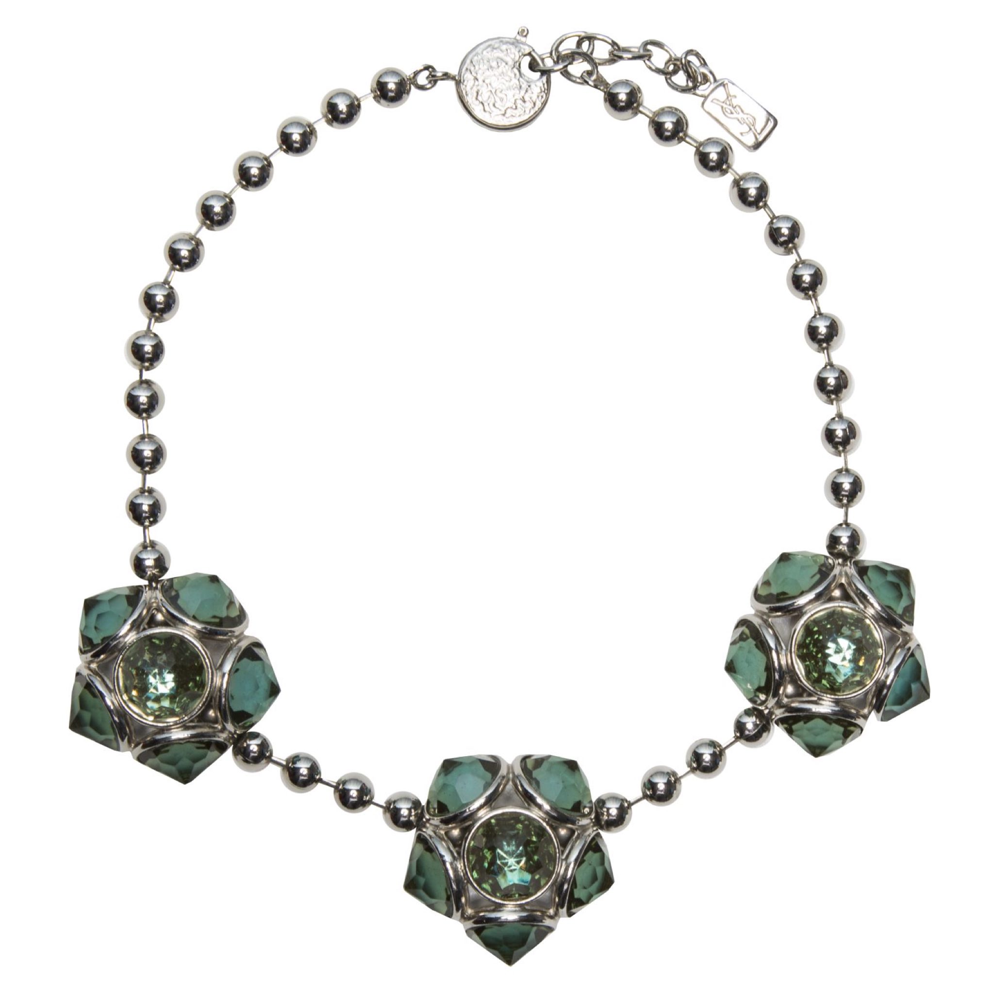 Vintage faced green stones round necklace